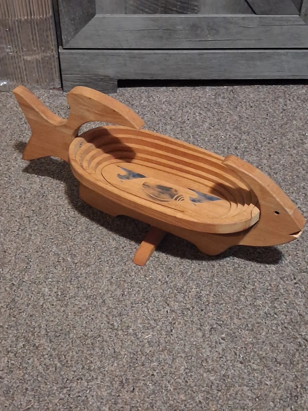 Vntg Handcrafted Wooden Fish-Shaped Accordian Basket- Natural Wood